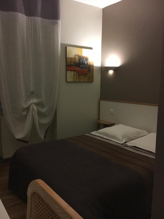 Hotel Du Centre Gueugnon Exteriör bild